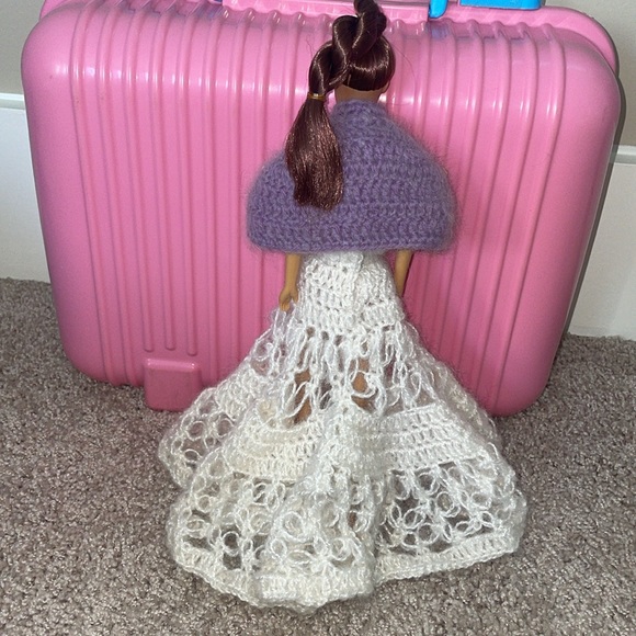 💜Barbie Doll in crochet dress & Cape - Picture 4 of 7